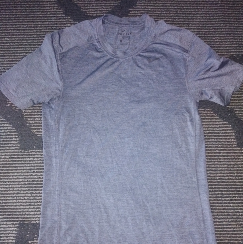 Nike dri fit men's small